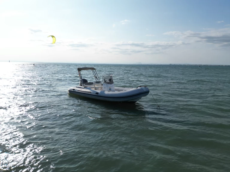 Alquiler de barcos La Grande-Motte barato de FX SHO