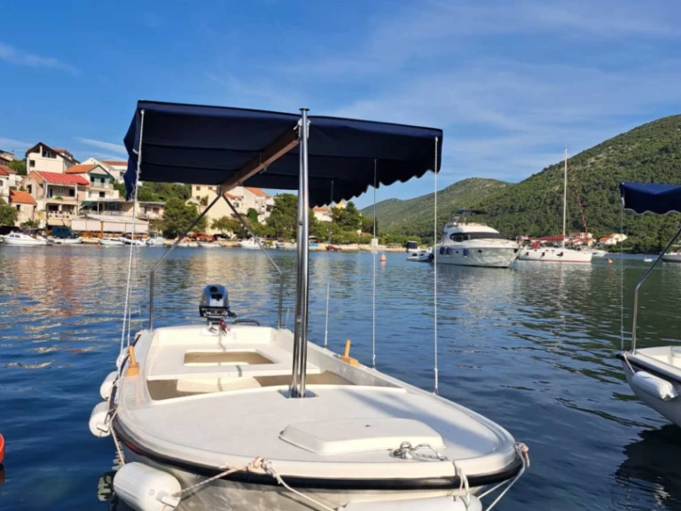 Lancha para alquilar Grebaštica al mejor precio