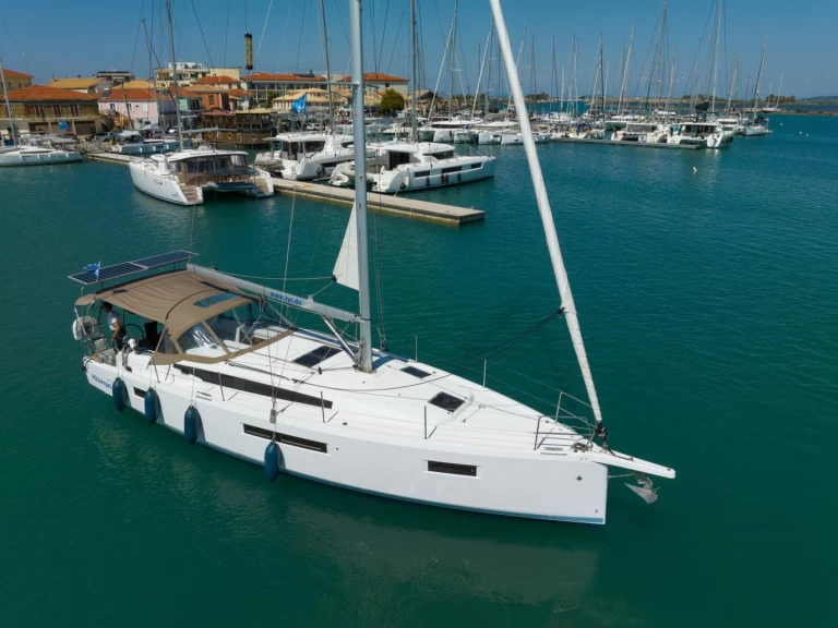 Alquiler de Jeanneau Sun Odyssey 410 en Lefkáda