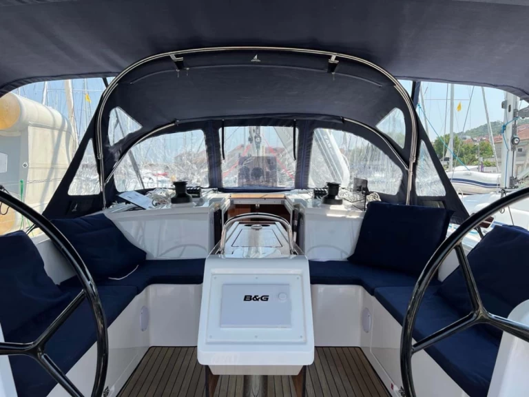 Alquiler de Velero, con o sin patrón Bavaria Trogir