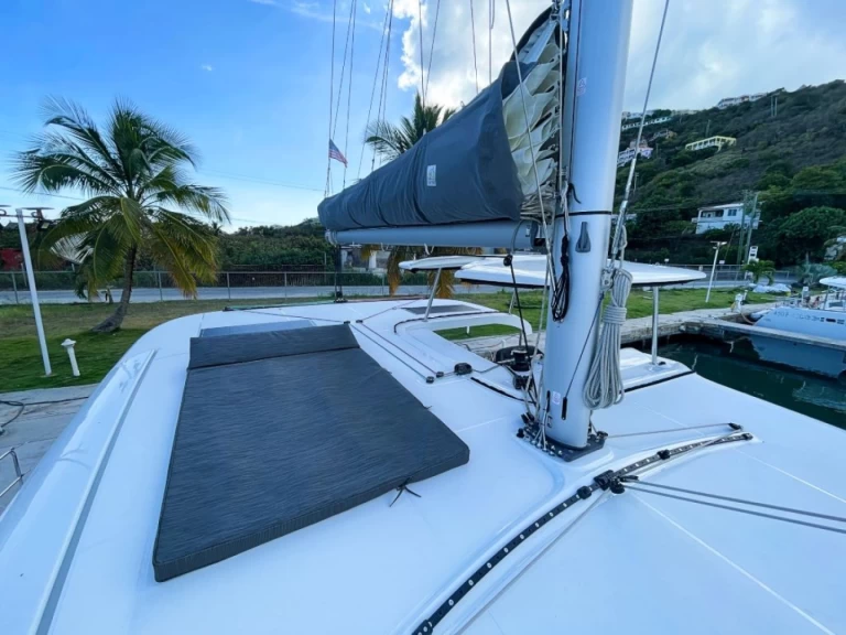 Alquiler de embarcaciones Lagoon Lagoon 42 enTortola en Samboat
