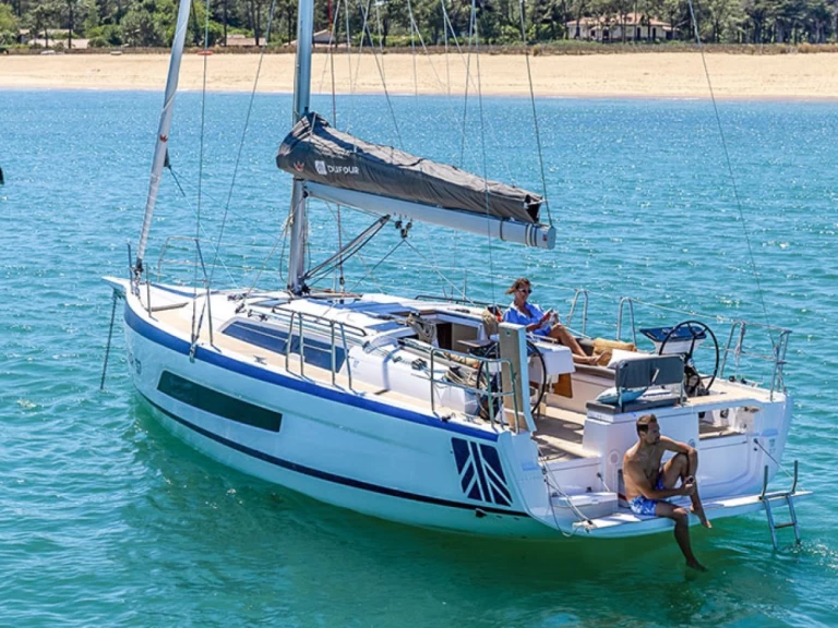 Alquiler Velero Dufour con o sin  título de navegación