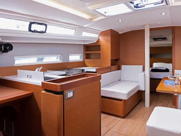 Jeanneau Sun Odyssey 410 de alquiler a Split