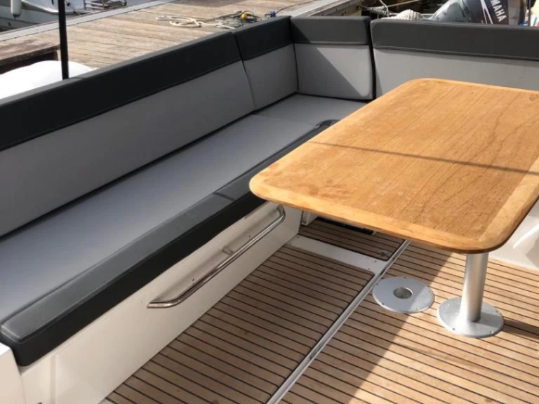 Alquiler de embarcaciones Jeanneau Merry Fisher 1095 enSiracusa en Samboat