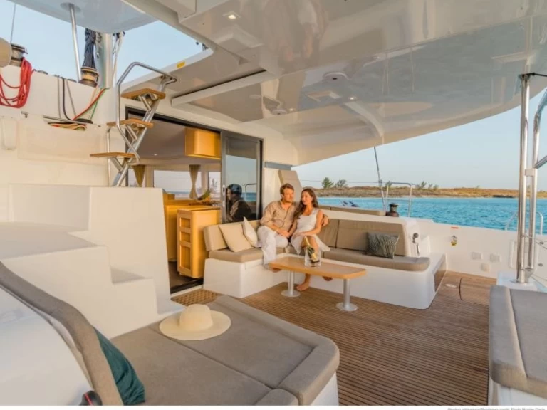 Alquiler Catamarán Lagoon con o sin  título de navegación