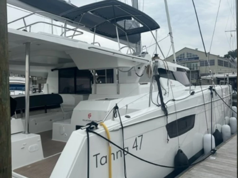 Alquiler de Catamarán, con o sin patrón Fountaine Pajot Annapolis