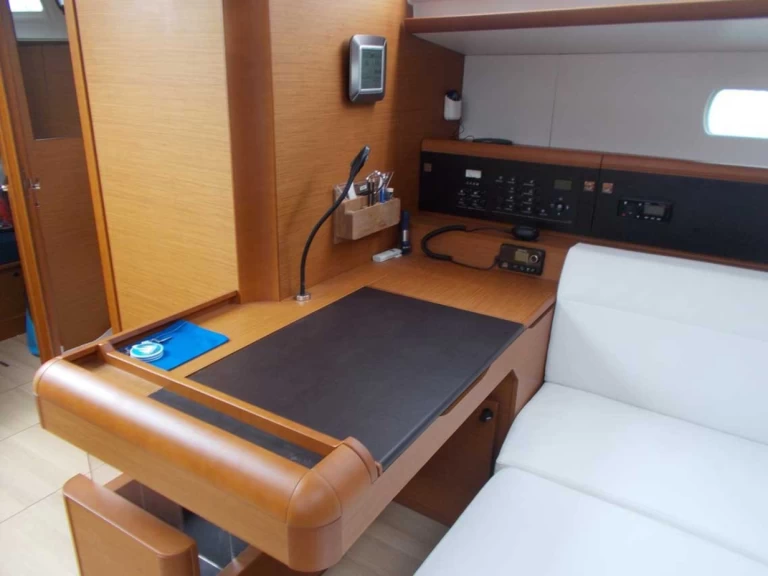 Jeanneau Sun Odyssey 519 de alquiler a Castellammare di Stabia