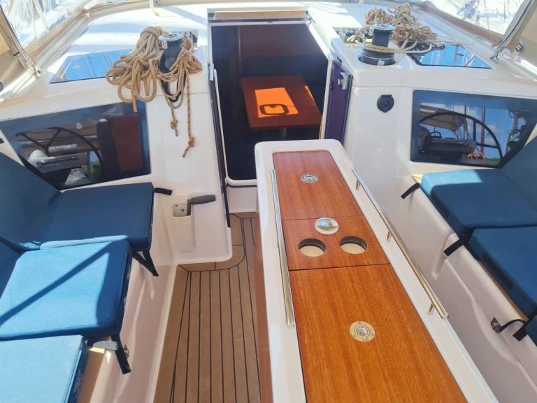 Alquiler Velero en Pula - Dufour Dufour 390