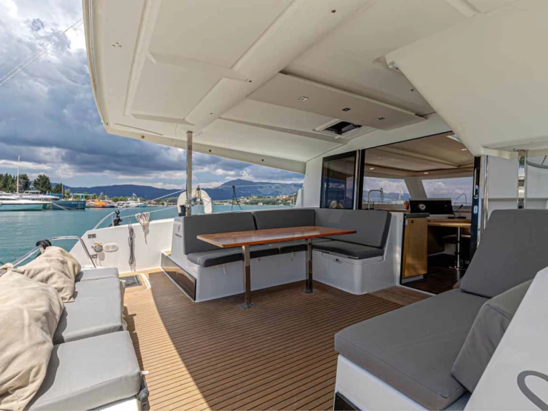 Alquiler Gouviá - Fountaine Pajot Lucia 40 en SamBoat