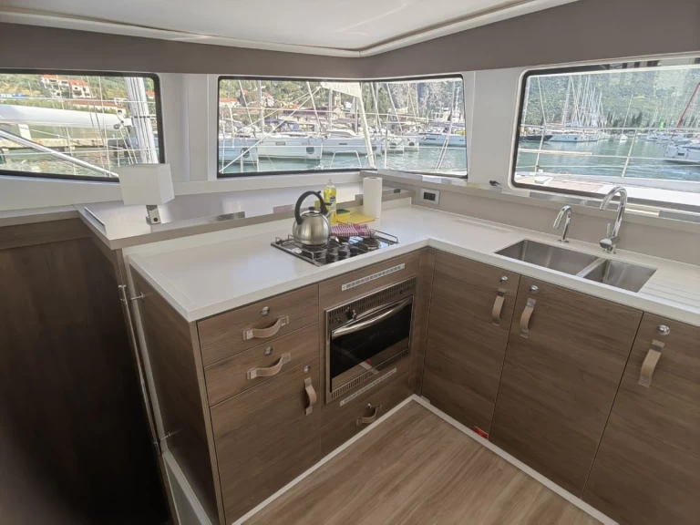 Alquiler de embarcaciones Bali Bali 4.4 enKomolac en Samboat