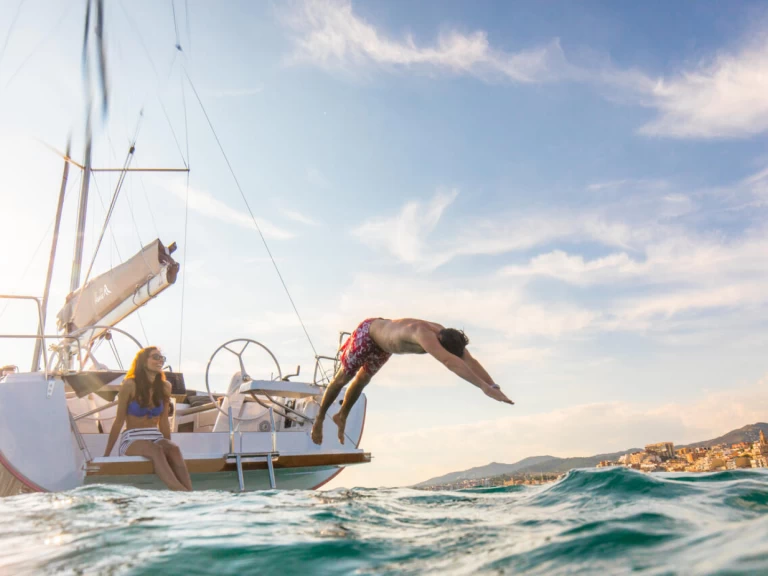 Alquiler de Velero, con o sin patrón Hanse Betina