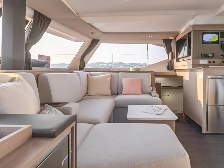Alquiler de Fountaine Pajot Isla 40 en Parham Town