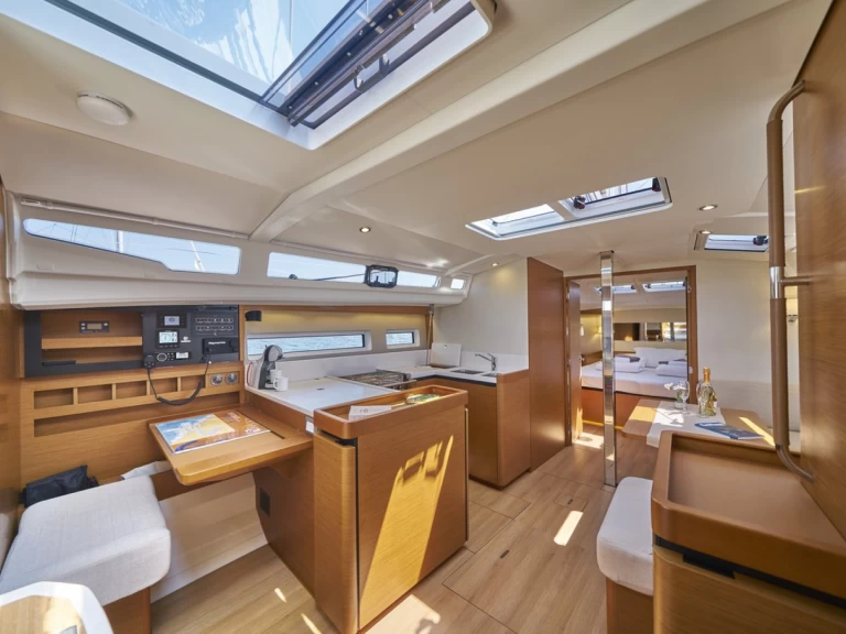 Alquiler Velero Jeanneau con o sin  título de navegación