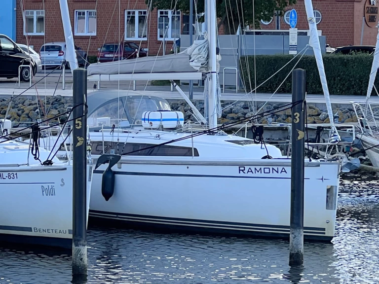 Alquiler de embarcaciones Bavaria Cruiser 33 enHeiligenhafen en Samboat