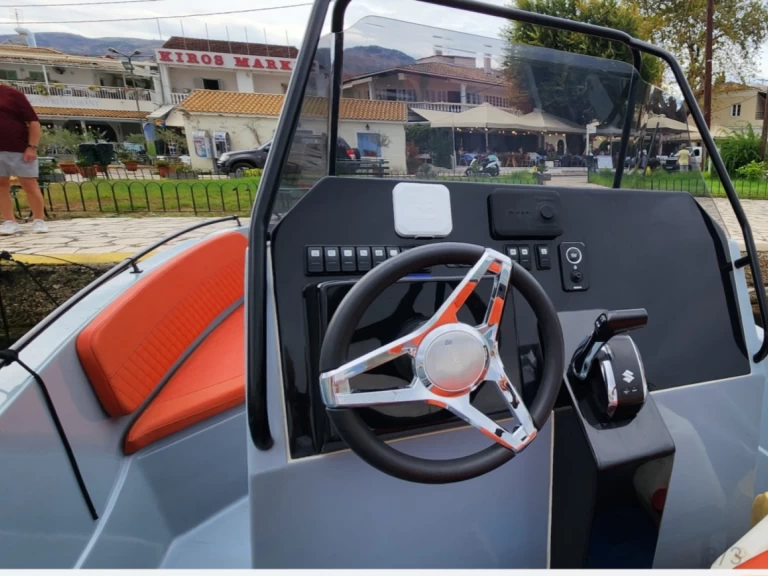 Alquiler de embarcaciones Nireus CL620 enCorfú en Samboat