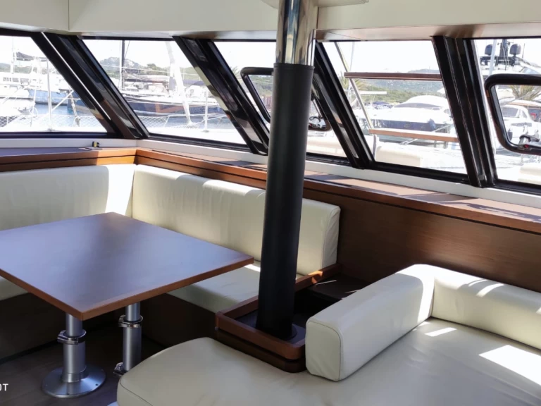 Alquiler Catamarán Nautitech con o sin  título de navegación