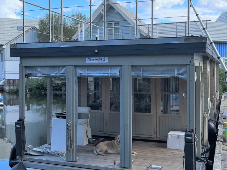 Casa flotante para alquilar Rheinsberg al mejor precio
