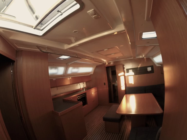 Alquiler Velero Bavaria con o sin  título de navegación