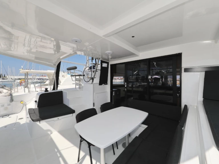 Alquiler Catamarán Lagoon con o sin  título de navegación