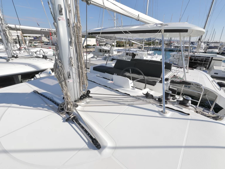 Alquiler de embarcaciones Lagoon Lagoon 46 enSukošan en Samboat