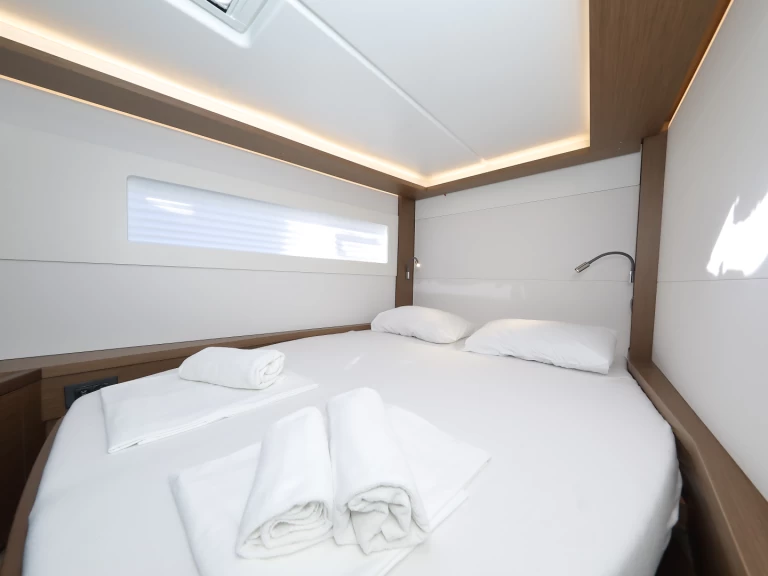 Alquiler Catamarán Lagoon con o sin  título de navegación