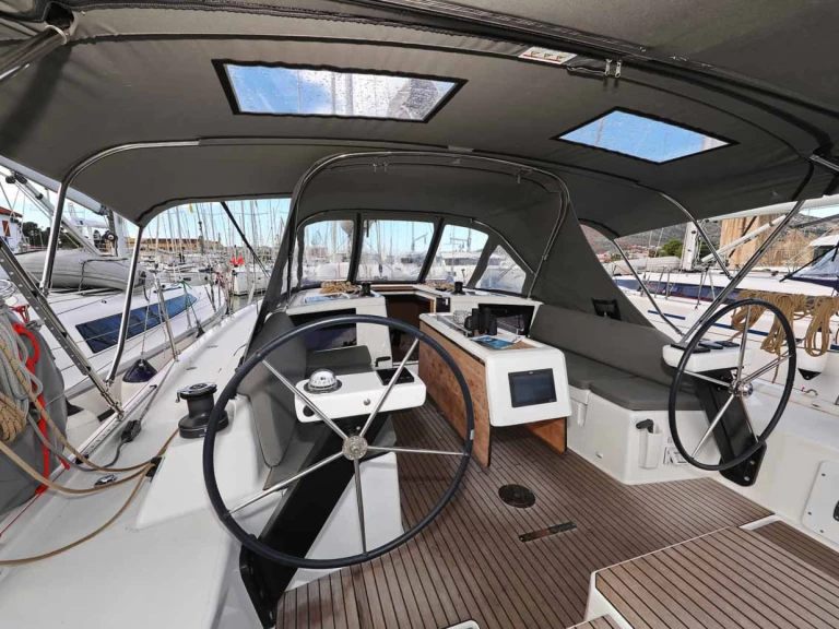 Alquiler de Velero, con o sin patrón Dufour Trogir