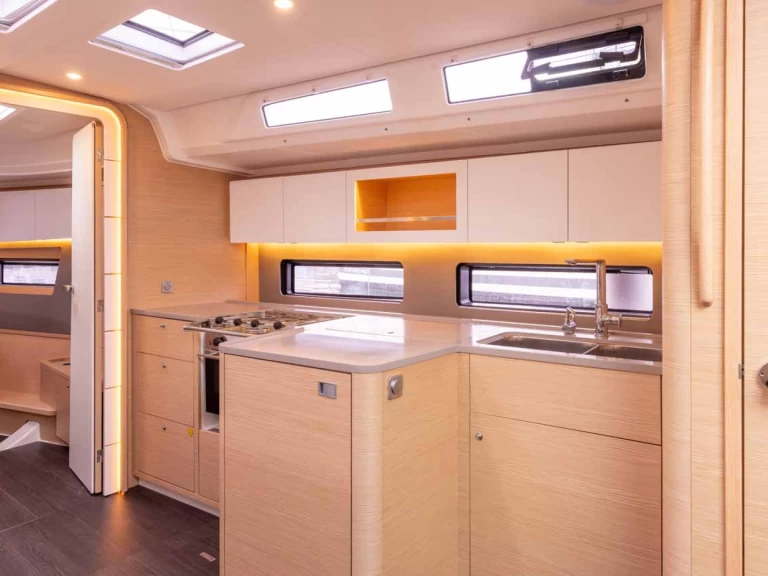 Alquiler de Velero, con o sin patrón Dufour Jezera