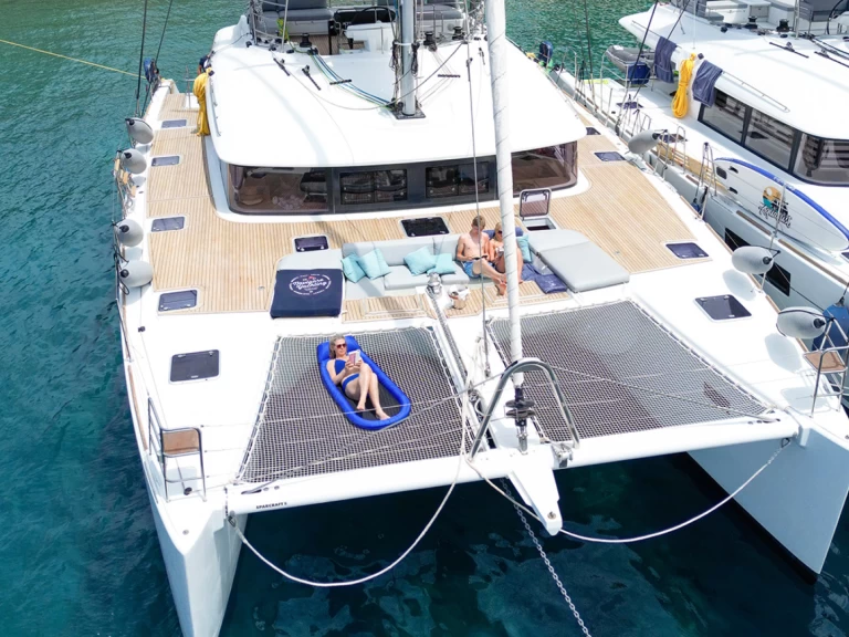 Lagoon Lagoon 560 S2 de alquiler a Ellinikó