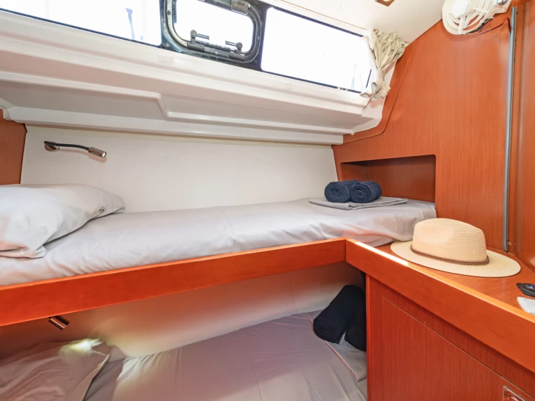 Alquiler de Velero, con o sin patrón Bénéteau Álimos