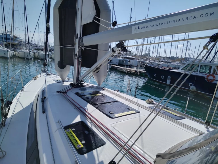 Bavaria Cruiser 37 de alquiler a Gouviá