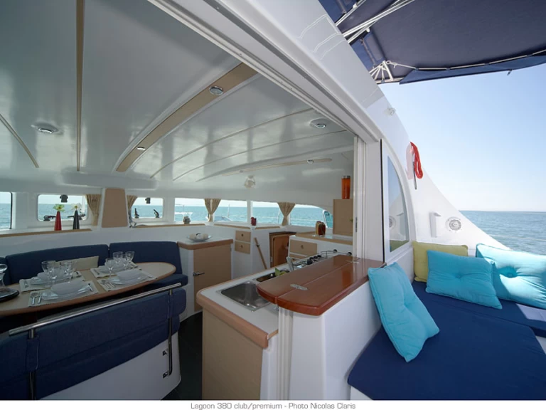 Lagoon Lagoon 380 de alquiler a Le Marin