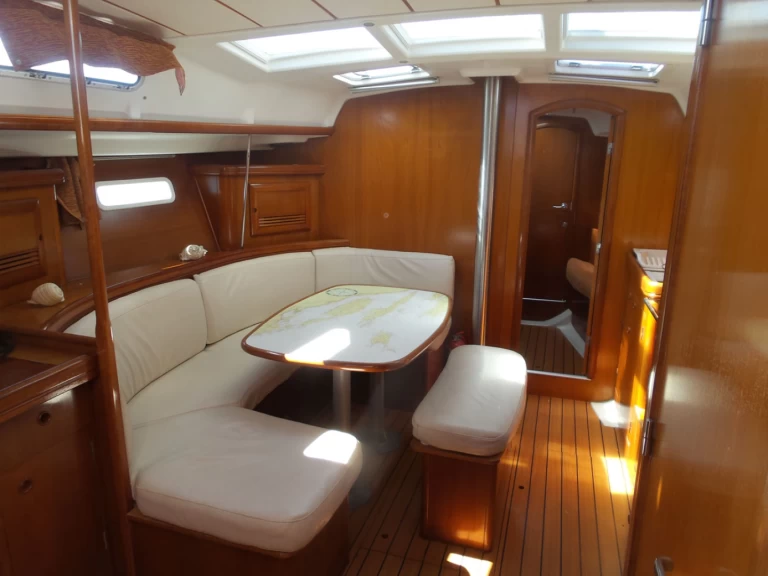 Alquiler de barcos Split barato de Oceanis 393 Clipper