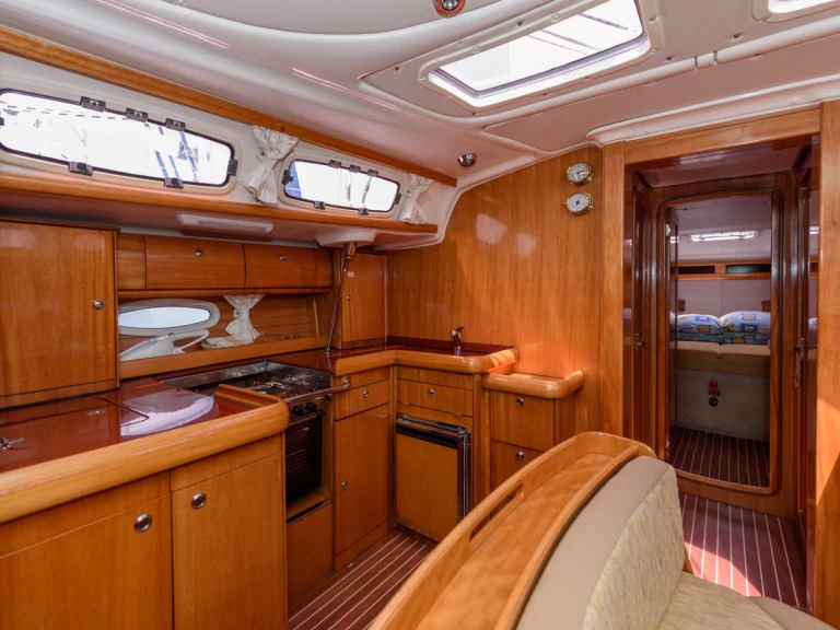 Alquiler de Bavaria Cruiser 46 en Trogir