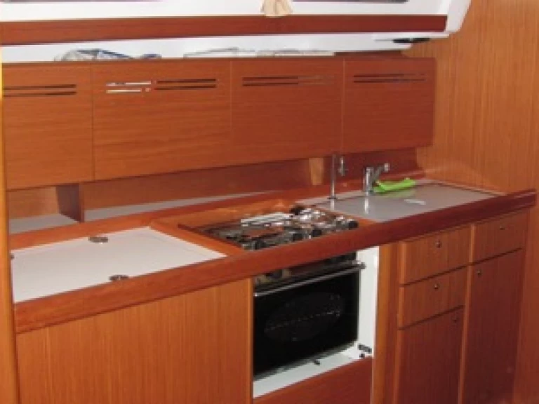 Alquiler de embarcaciones Bénéteau Cyclades 43.4 enAnzio en Samboat