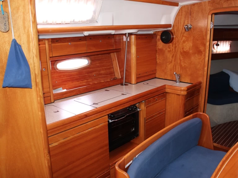 Alquiler de embarcaciones Bavaria Bavaria 39 Cruiser enVrsar en Samboat