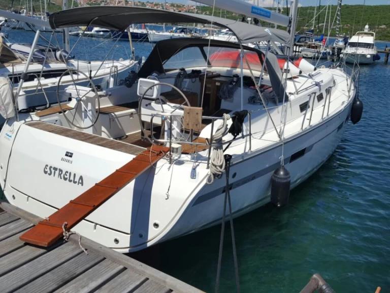 Bavaria Cruiser 45 de alquiler a Punat