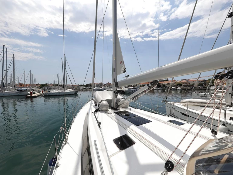 Velero para alquilar Trogir al mejor precio