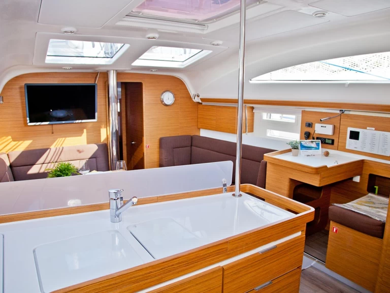 Alquiler Velero Elan con o sin  título de navegación