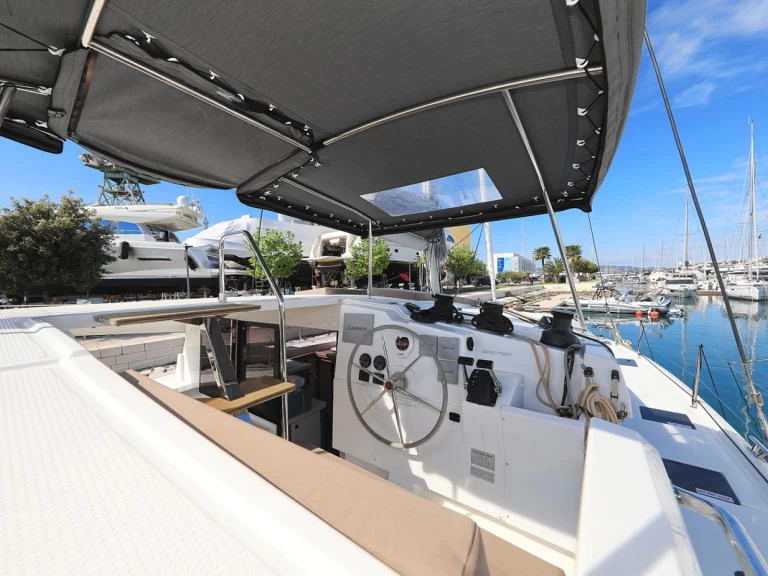 Alquiler de Catamarán, con o sin patrón Fountaine Pajot Biograd na Moru