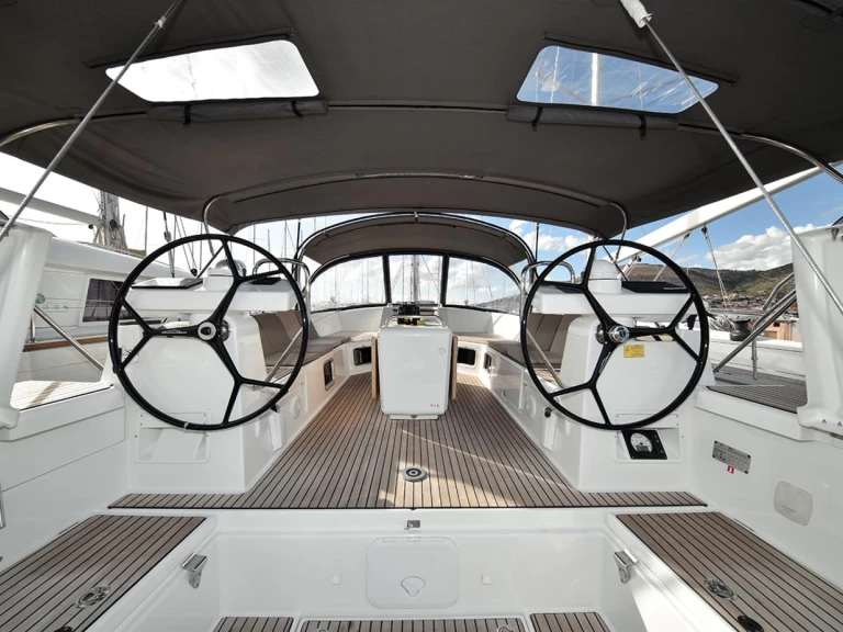 Jeanneau Jeanneau 54 de alquiler a Trogir