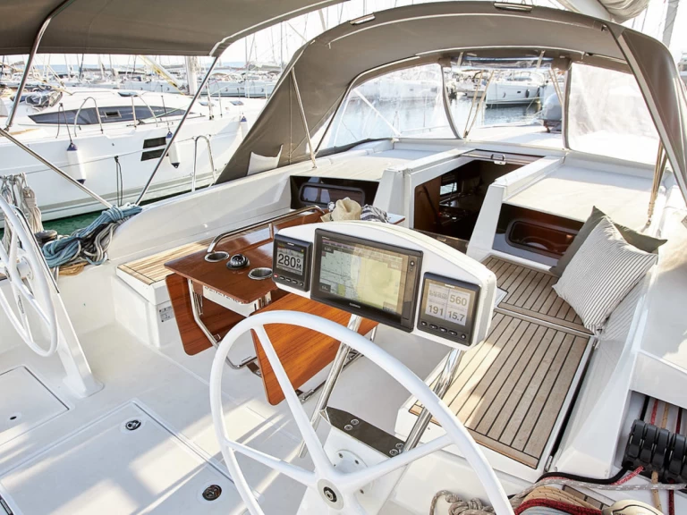 Alquiler de embarcaciones Bénéteau Oceanis 46.1 enKaštela en Samboat