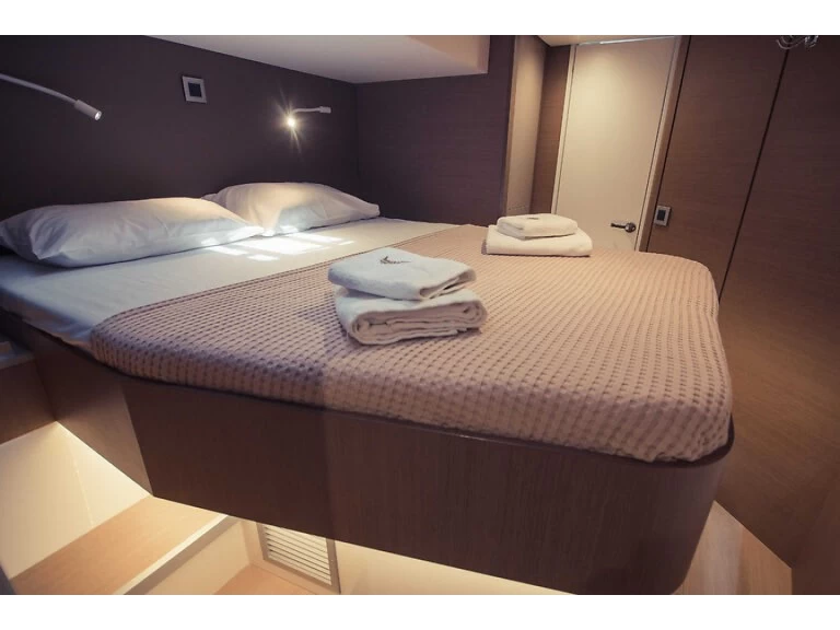 Catamarán para alquilar Préveza al mejor precio