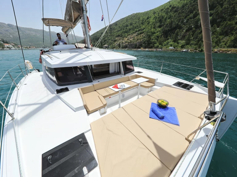 Alquiler de embarcaciones Bali Bali 4.1 enKomolac en Samboat