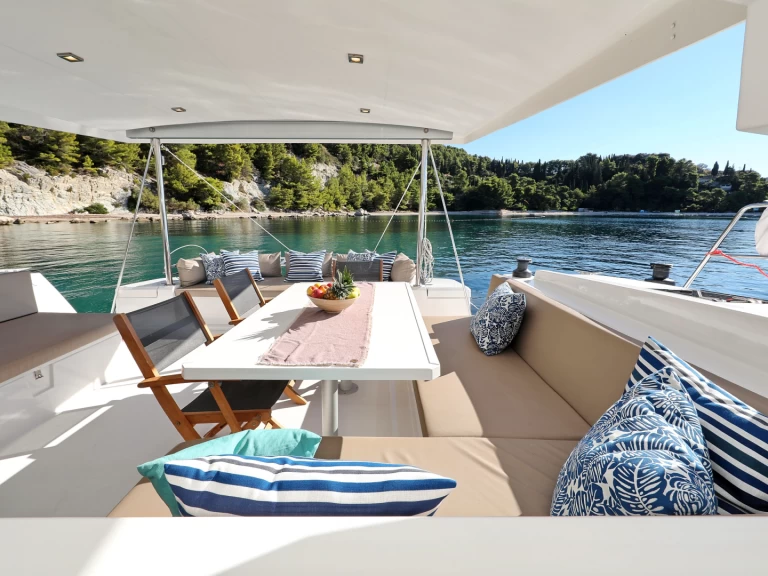 Alquiler de Catamarán, con o sin patrón Bali Seget Donji