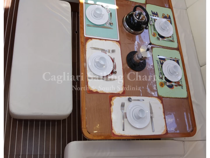 Alquiler de barcos Cagliari barato de Cruiser 51