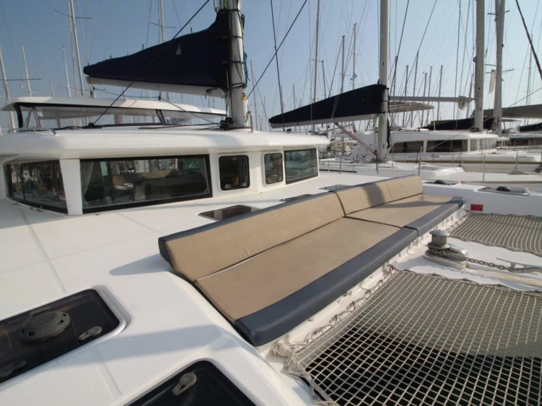 Alquiler de Catamarán, con o sin patrón Lagoon Álimos