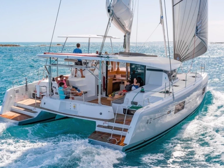 Catamarán para alquilar Anse Marcel al mejor precio