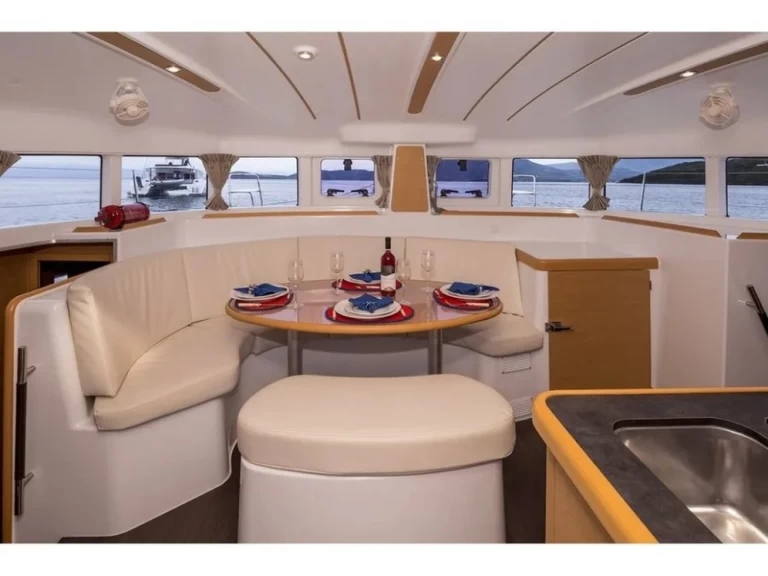 Alquiler de Catamarán, con o sin patrón Lagoon Lefkáda