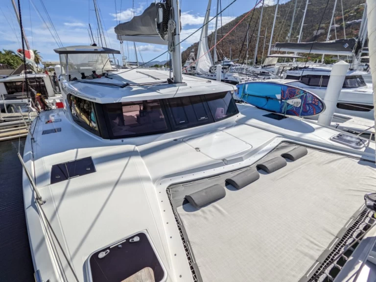 Alquiler de embarcaciones Fountaine Pajot Lucia 40 enFrenchtown en Samboat