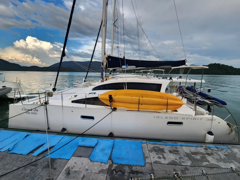 Alquiler de Island Spirit Yachts Island Spirit 38 - 4 cab. en Ko Chang (Koh Chang)